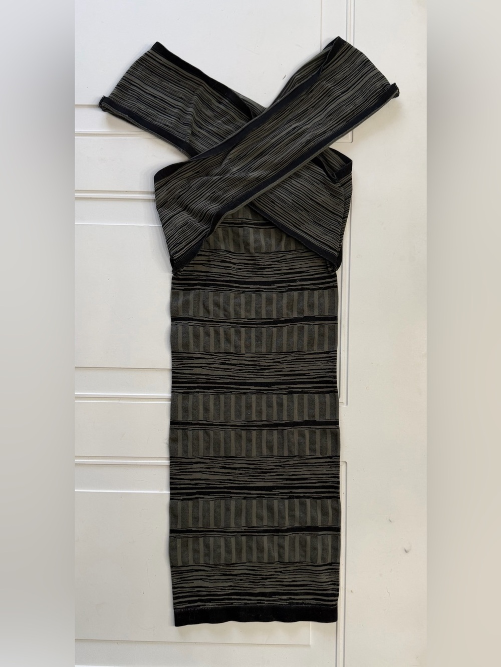 Intimately Free People Women Sz XS/S Green Geometric Cross Strap Stretch Dress - Picture 2 of 5